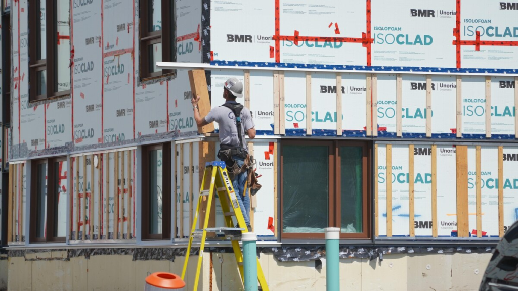 Residential housing - Laval Weekly