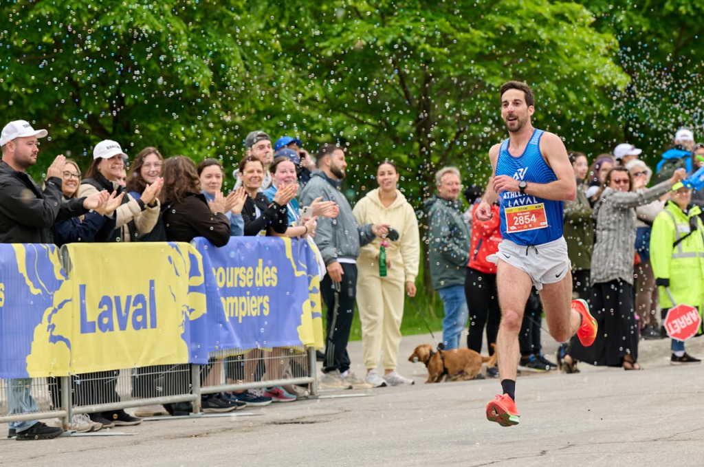 Laval Firefighters Run - Laval Weekly